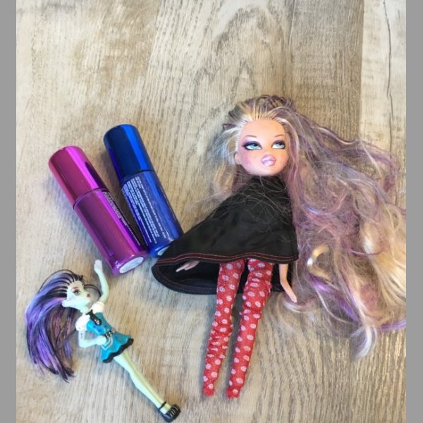 2 panenky Monster High - barvení vlasů/kadeřnice