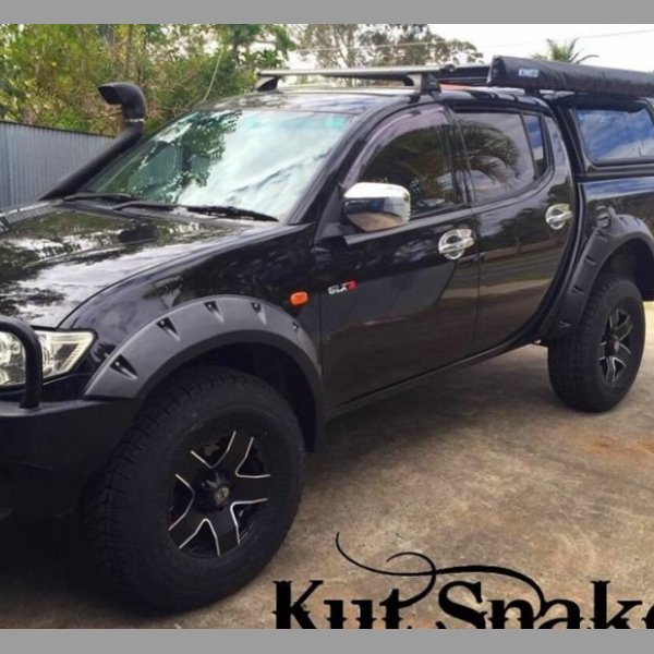 Plastové lemy blatníků Kut Snake pro Mitsubishi L200